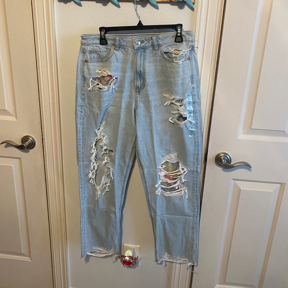 American Eagle Outfitters Denim - American Eagle Mom Jeans